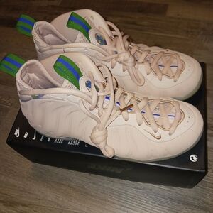 Wmns Nike Air Foamposite One